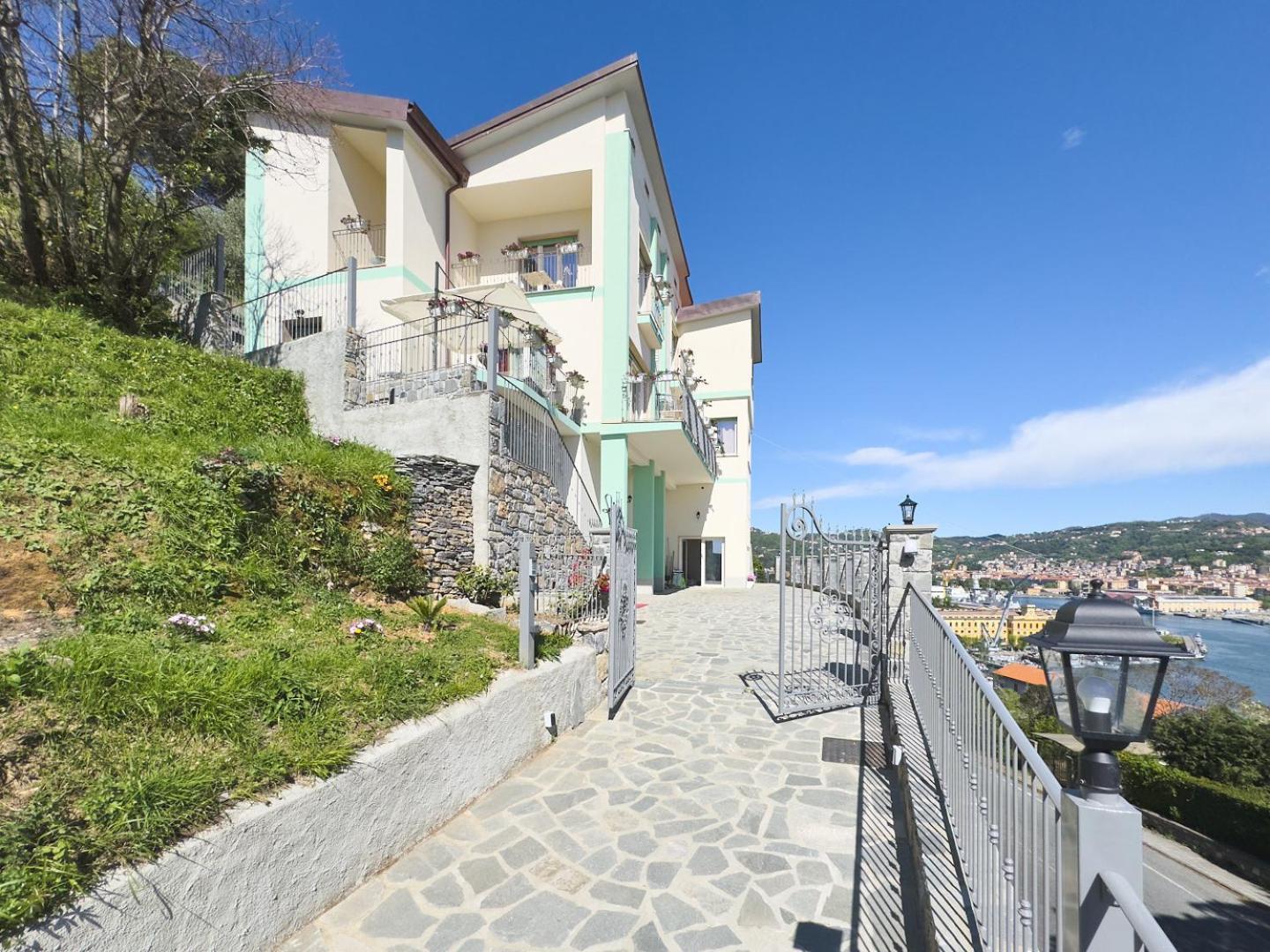 Dei Poeti Guest house *